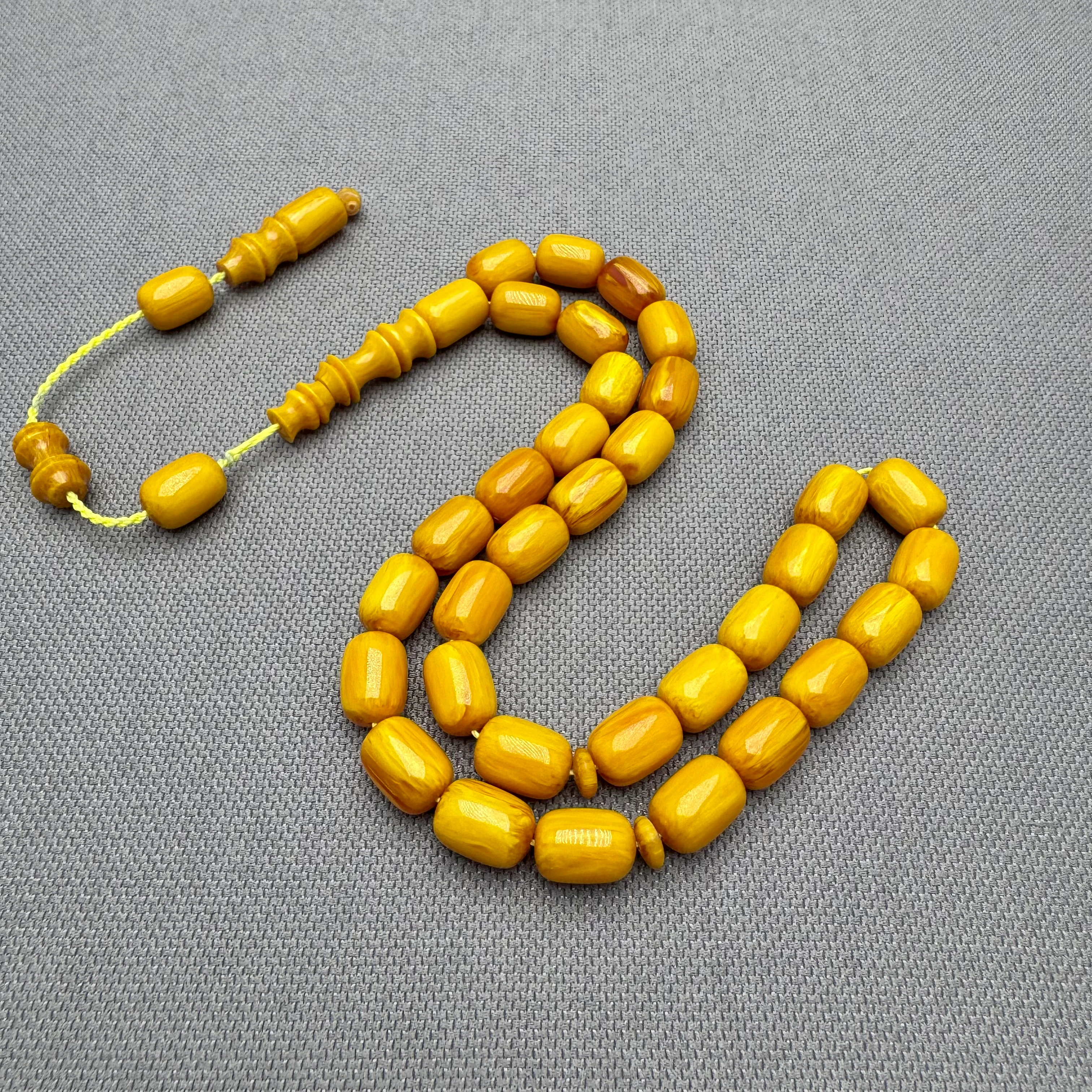 Usta İşçilikli Özel Döküm Dik Damar Sarı Yoğun Hareli Sıkma Kehribar Tespih